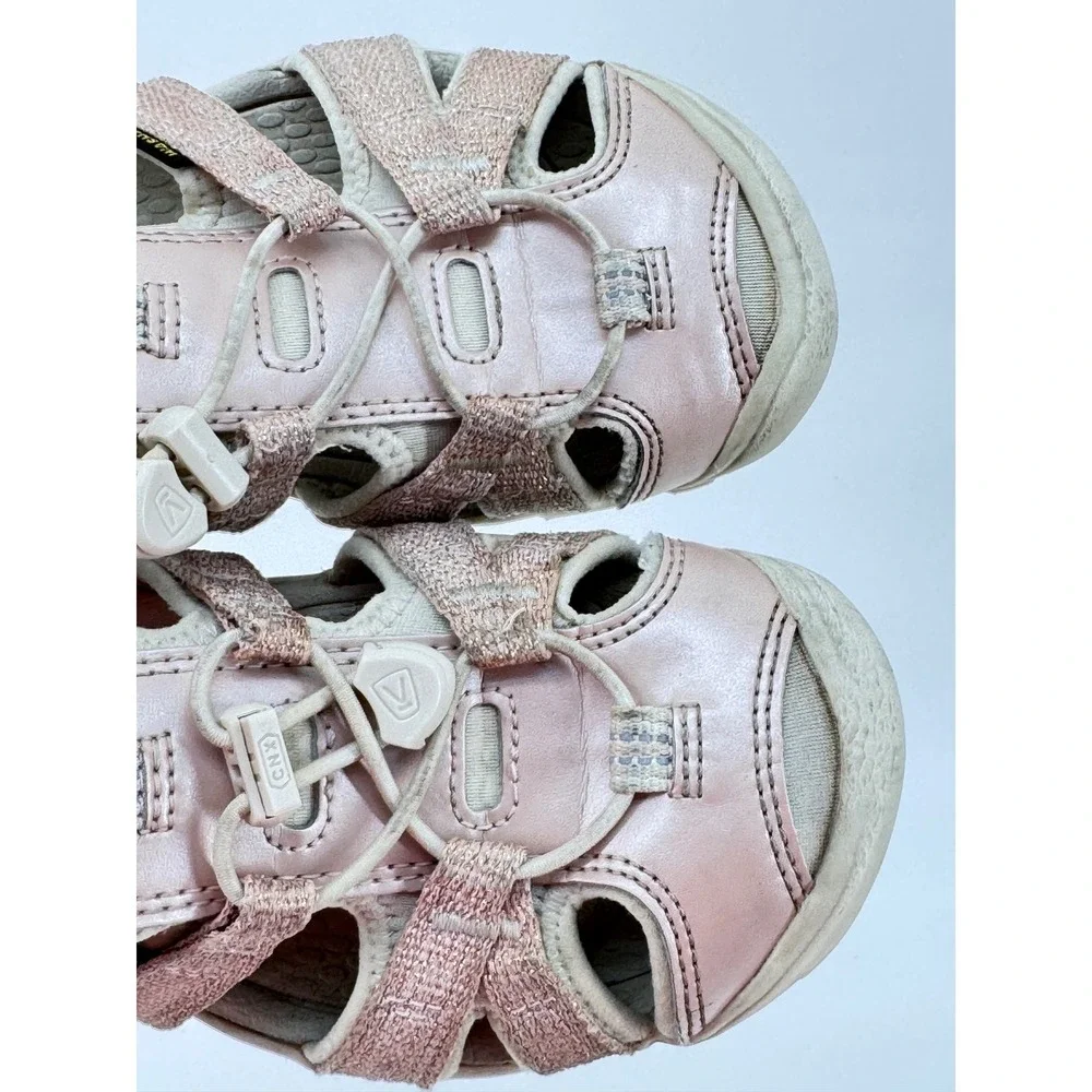 Keen Sandals Kids Size 2 Pink Waterproof Outdoor Sport Seacamp CNX Shoes